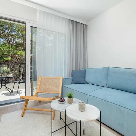 Sunny With A Balcony & Parking Near The In By Renters Międzywodzie