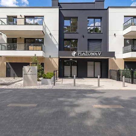 Sunny With A Balcony & Parking Near The In By Renters Apartmán *
