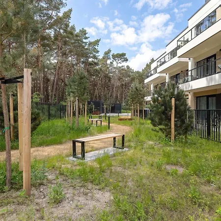 Sunny With A Balcony & Parking Near The In By Renters Międzywodzie